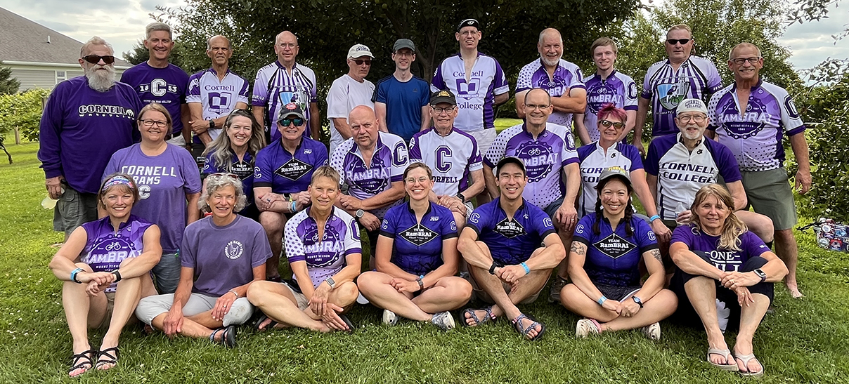 Group photo of the Cornell Rambrai riders in biking jerseys.