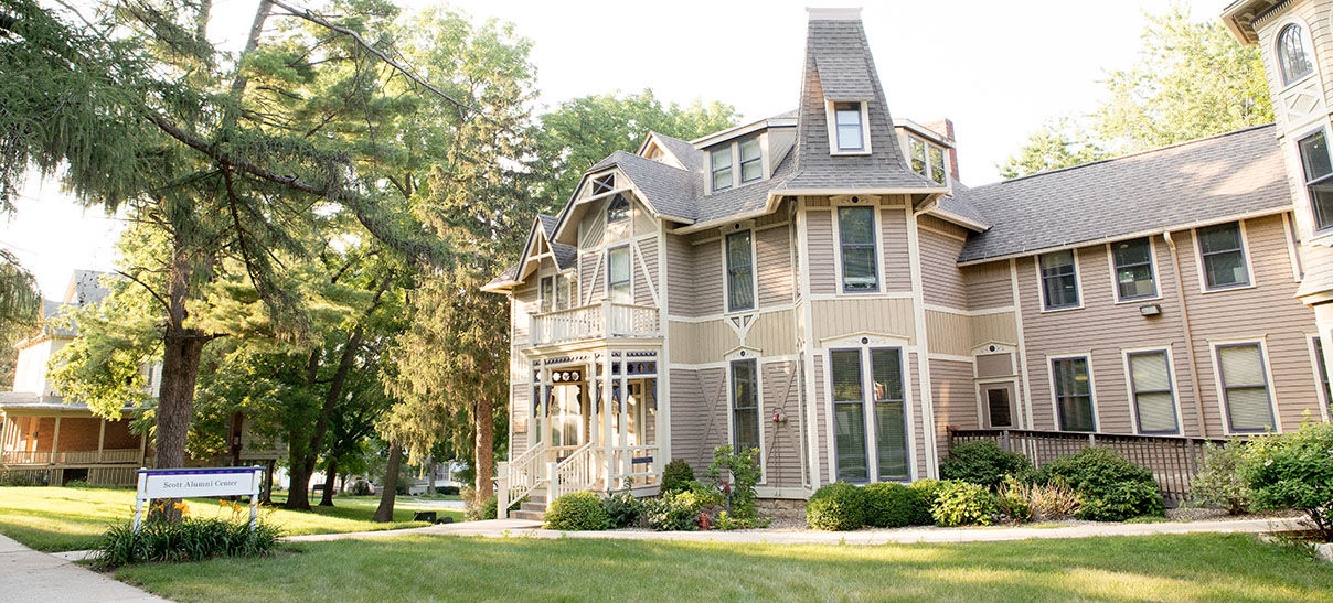 Exterior of Scott Alumni House on Cornell College campus